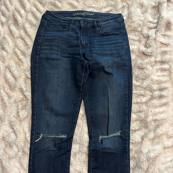 Universal Thread Womens Dark Wash Skinny Jeans Distressed Raw Hem 6/28R Indigo - Picture 3 of 4